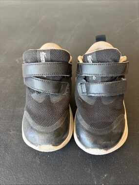 Nike Kids Black Sneakers with Tan Trim